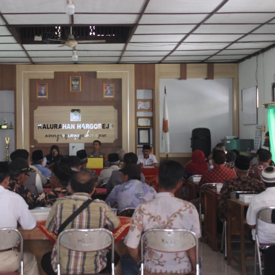 Lurah Sosialisasikan Gratifikasi, Suap dan Konflik Kepentingan dalam Pertemuan Pengurus Jagawarga